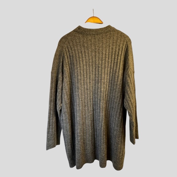 𝅺Only Men’s Sweater Size M Gray Oversized Knit - Picture 9 of 12